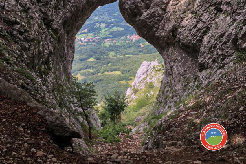 Vableni na izlet po grebenu Gore in na Sinji vrh (1002 m)
